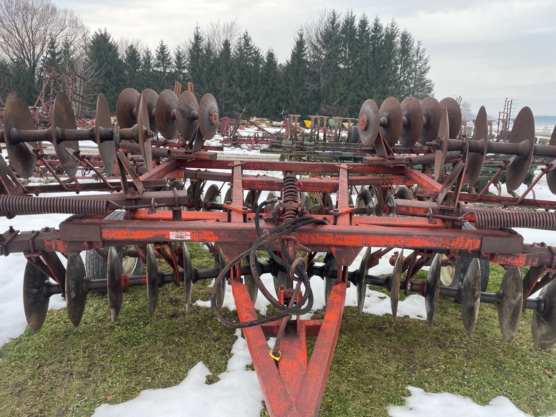 Tillage - Discs  Case 18 Foot Disc Photo